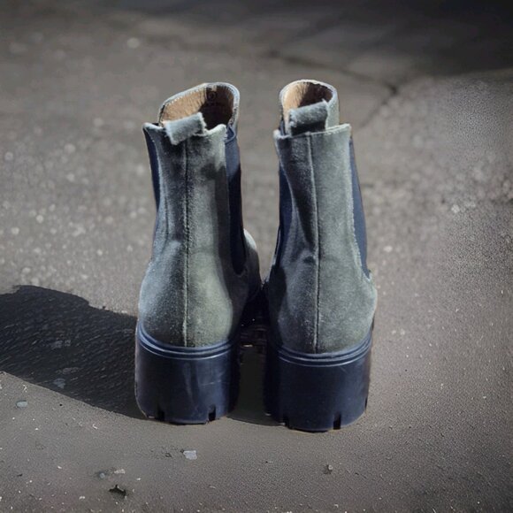 Urban Outfitters Ankle Boots Chunky Pull On Heel Round Toe Women's Size 9 - Picture 4 of 7